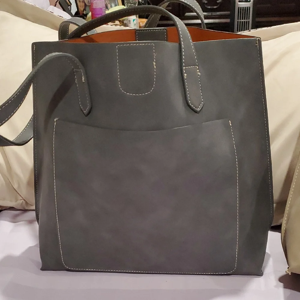Shiraleah Gray Leather-Look Tote Shoulder Bag with Tan Interior - Picture 1 of 3